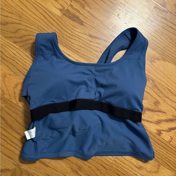 Halara Backless Tanktop - Picture 4 of 5